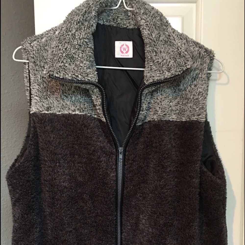 Wanna B; medium jacket vest;very warm & cozy; 100% polyester,very soft;size M.